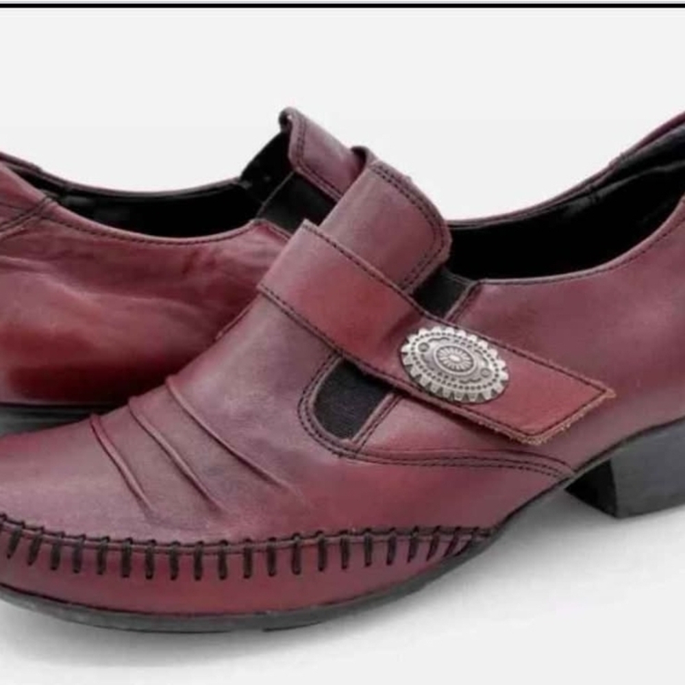 Remonte Dorndorf Women's Burgundy Leather Slip-On Dress Shoe.